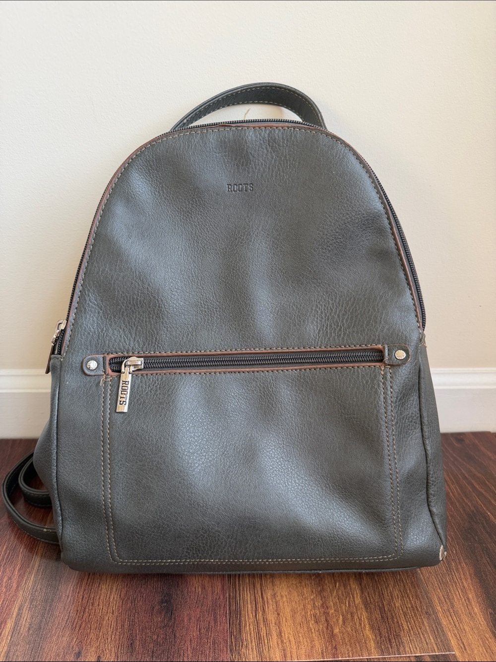 Roots Leather Backpack Purse 13” Gray Two Pockets Adjustable Straps